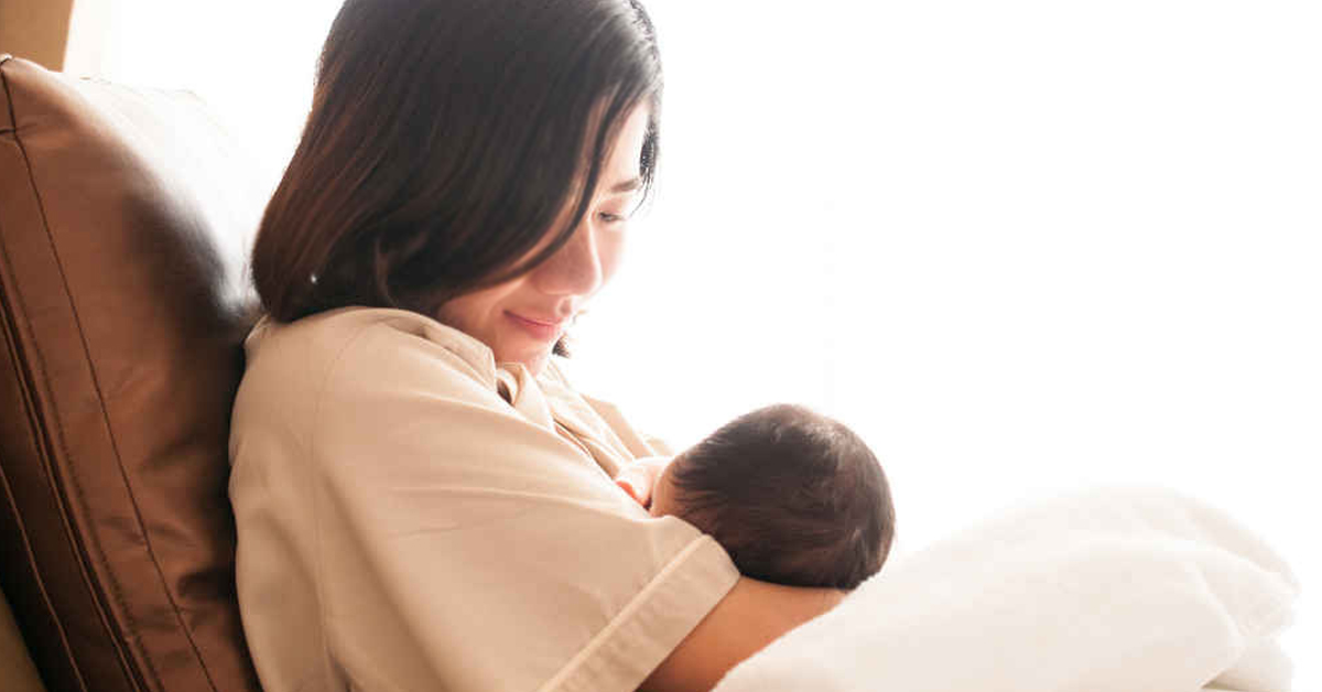 Tips Menyusui Bayi Saat Payudara Lecet yang Benar